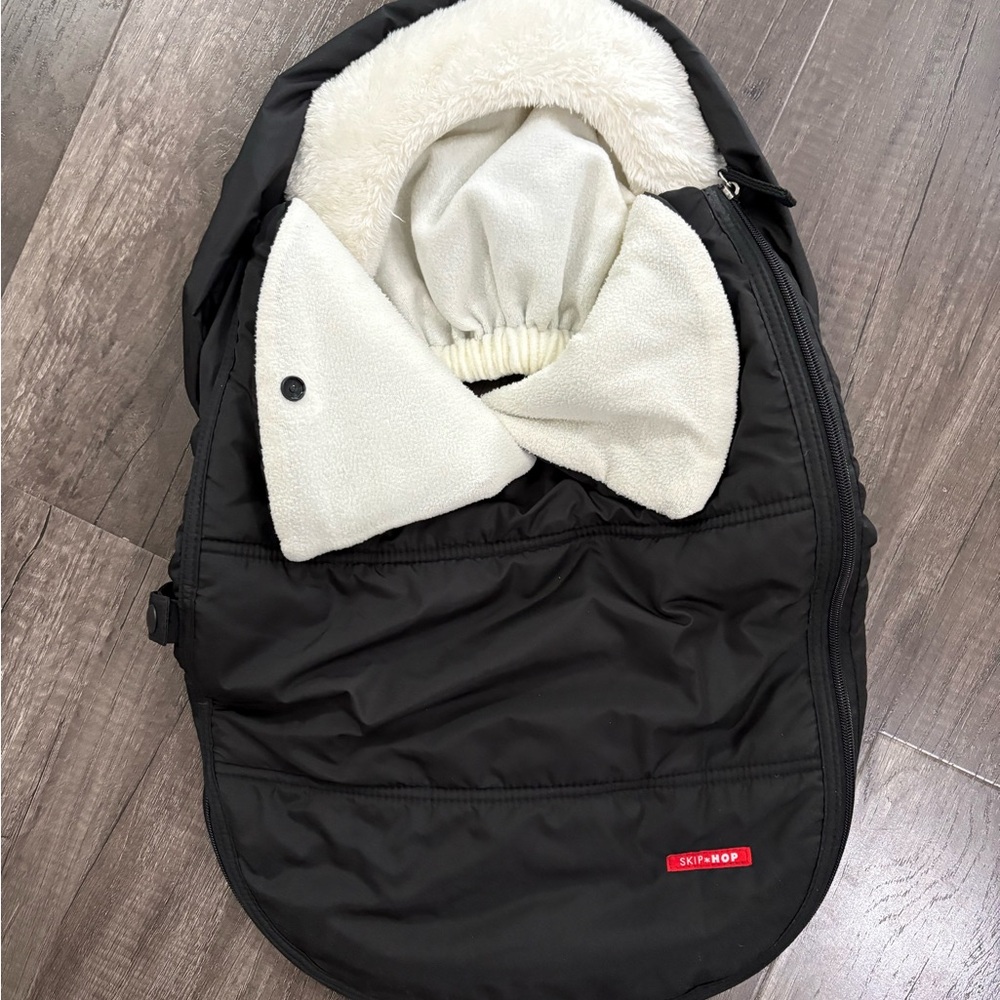 Skip Hop Black car seat cover